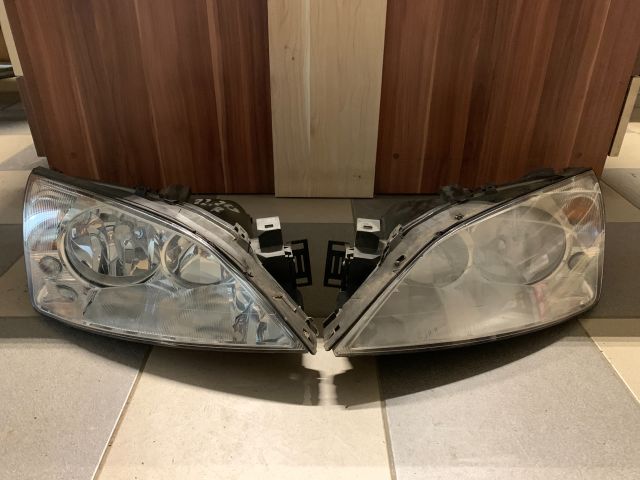 bontott FORD MONDEO III Fényszóró Pár