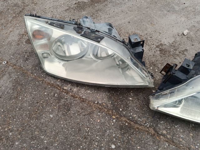 bontott FORD MONDEO III Fényszóró Pár