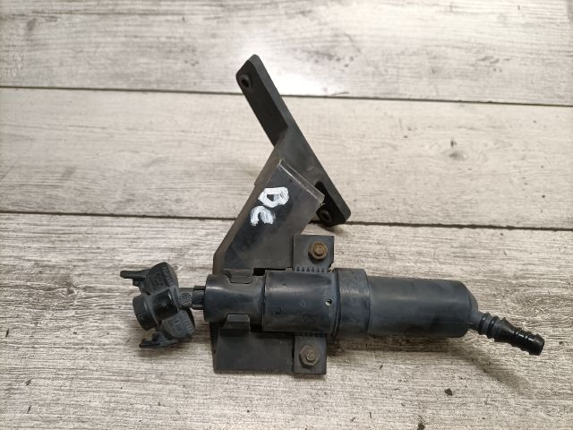 bontott FORD MONDEO III Fényszórómosó Szivattyú