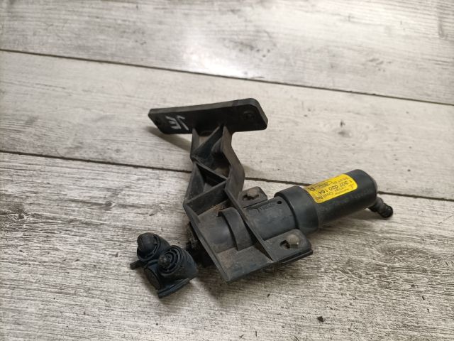 bontott FORD MONDEO III Fényszórómosó Szivattyú