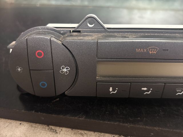 bontott FORD MONDEO III Fűtéskapcsoló (digit klímás)