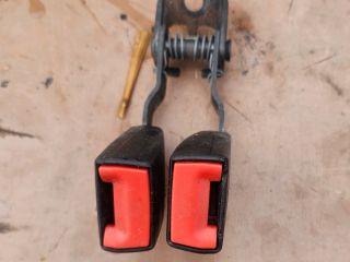 bontott FORD MONDEO III Hátsó középső Biztonsági Öv Csat