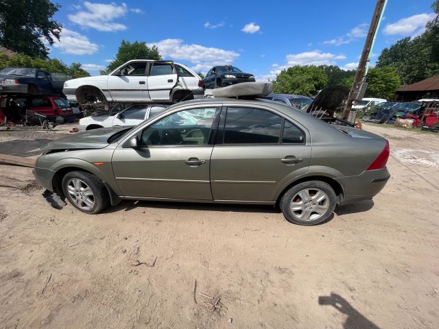 bontott FORD MONDEO III Hátsó Lökhárító (Részeivel)