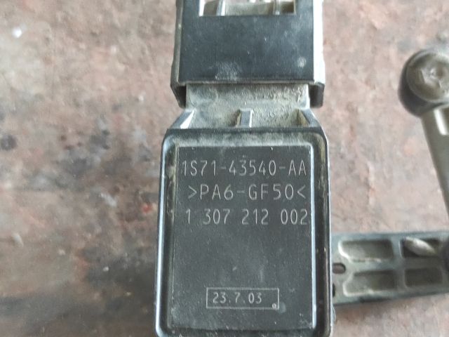 bontott FORD MONDEO III Hátsó Xenon Szintszabályzó Jeladó