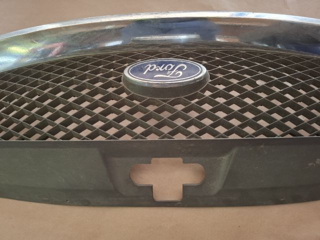 bontott FORD MONDEO III Hűtőrács