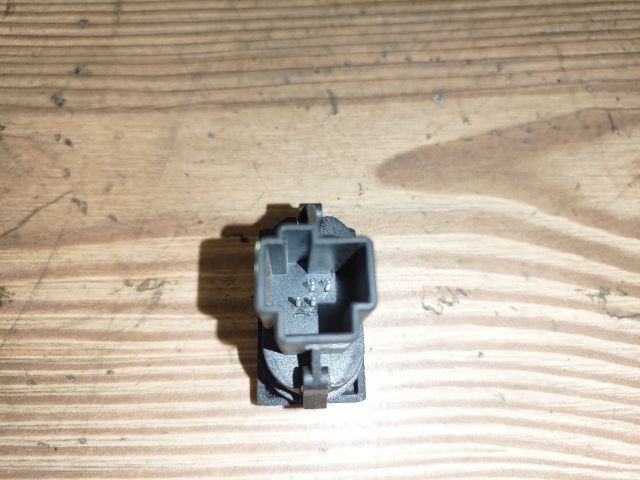 bontott FORD MONDEO III Jobb első Ablakemelő Kapcsoló