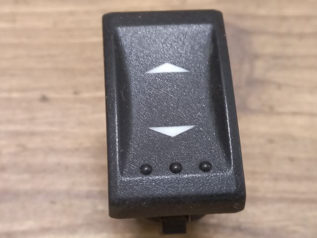 bontott FORD MONDEO III Jobb első Ablakemelő Kapcsoló