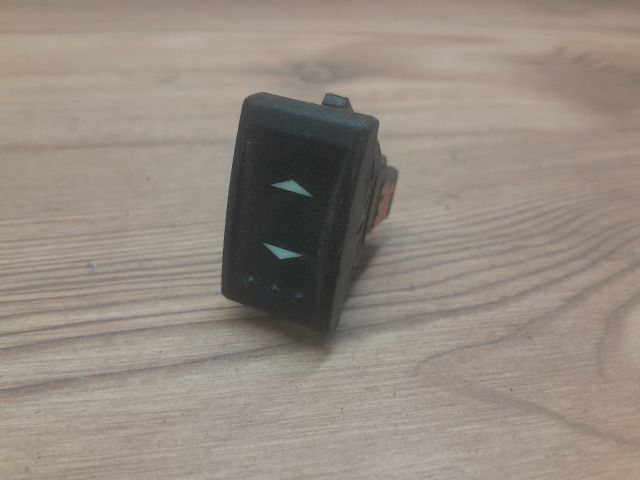 bontott FORD MONDEO III Jobb első Ablakemelő Kapcsoló