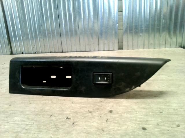 bontott FORD MONDEO III Jobb első Ablakemelő Kapcsoló