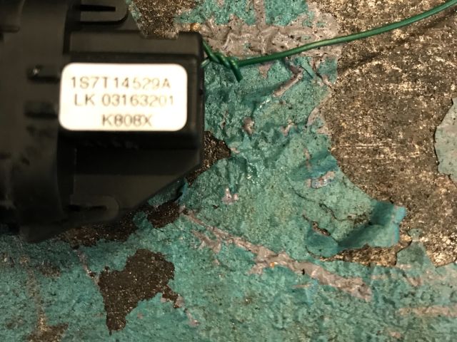 bontott FORD MONDEO III Jobb első Ablakemelő Kapcsoló