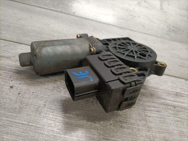 bontott FORD MONDEO III Jobb első Ablakemelő Motor