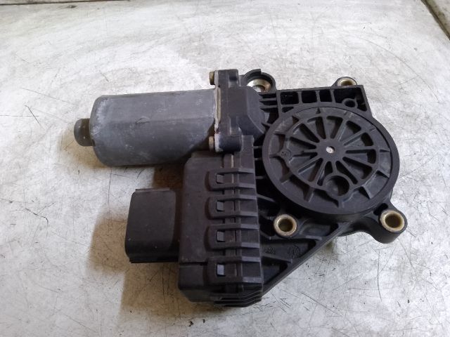 bontott FORD MONDEO III Jobb első Ablakemelő Motor