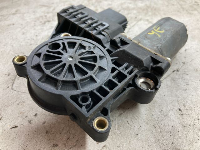 bontott FORD MONDEO III Jobb első Ablakemelő Motor