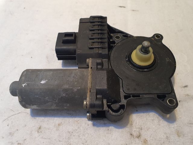 bontott FORD MONDEO III Jobb első Ablakemelő Motor