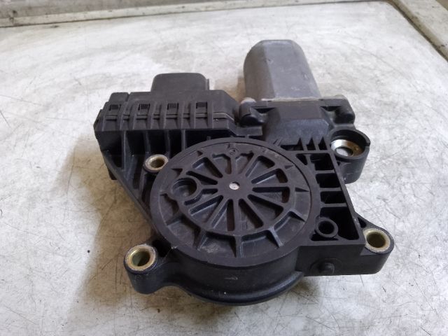 bontott FORD MONDEO III Jobb első Ablakemelő Motor