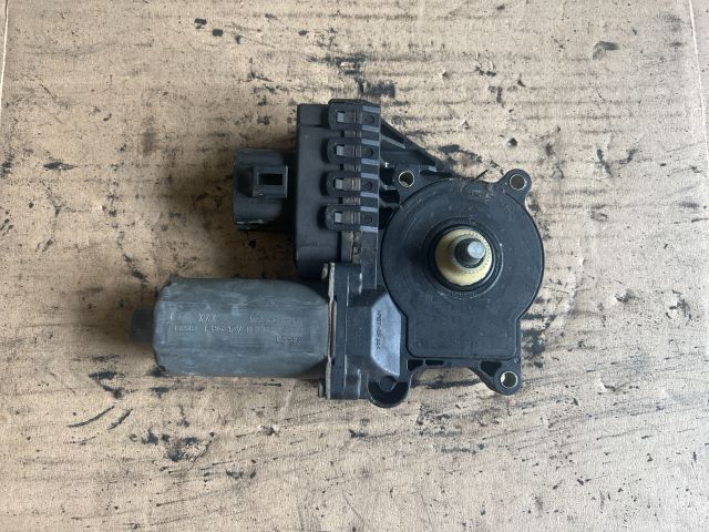 bontott FORD MONDEO III Jobb első Ablakemelő Motor