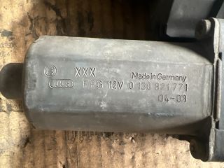 bontott FORD MONDEO III Jobb első Ablakemelő Motor