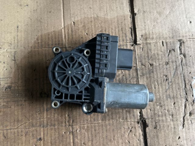 bontott FORD MONDEO III Jobb első Ablakemelő Motor