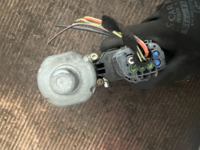 bontott FORD MONDEO III Jobb első Ablakemelő Motor