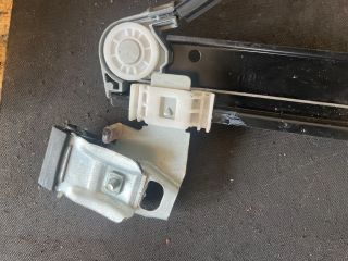 bontott FORD MONDEO III Jobb első Ablakemelő Szerkezet (Elektromos)