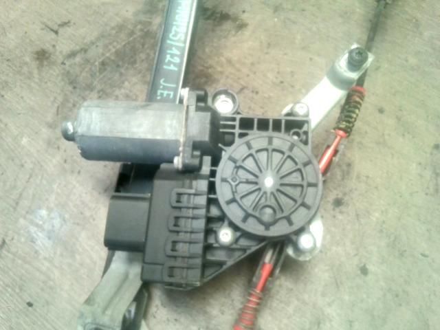 bontott FORD MONDEO III Jobb első Ablakemelő Szerkezet (Elektromos)