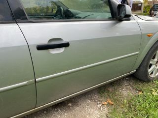 bontott FORD MONDEO III Jobb első Ajtó (Üres lemez)