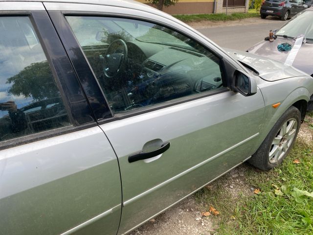 bontott FORD MONDEO III Jobb első Ajtó (Üres lemez)