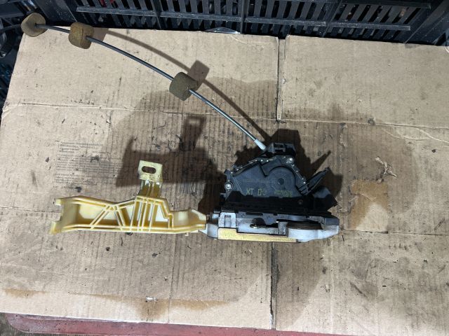 bontott FORD MONDEO III Jobb első Ajtózár