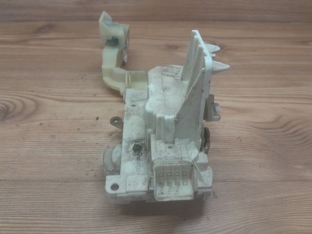 bontott FORD MONDEO III Jobb első Ajtózár