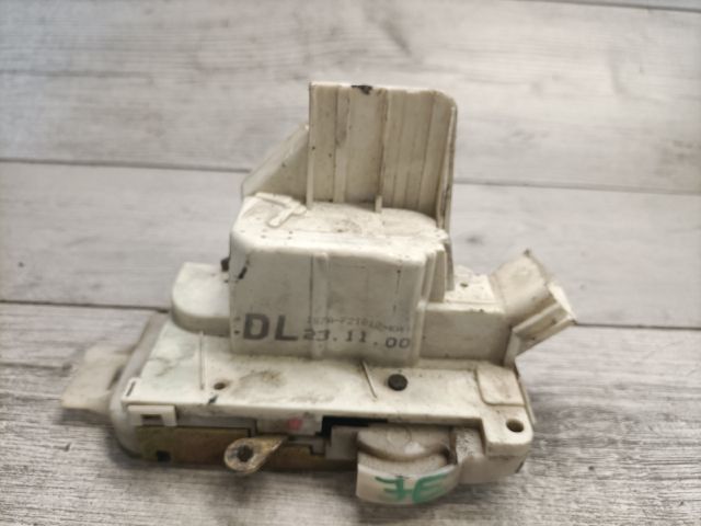 bontott FORD MONDEO III Jobb első Ajtózár