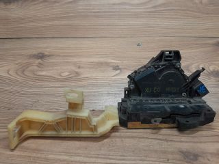 bontott FORD MONDEO III Jobb első Ajtózár