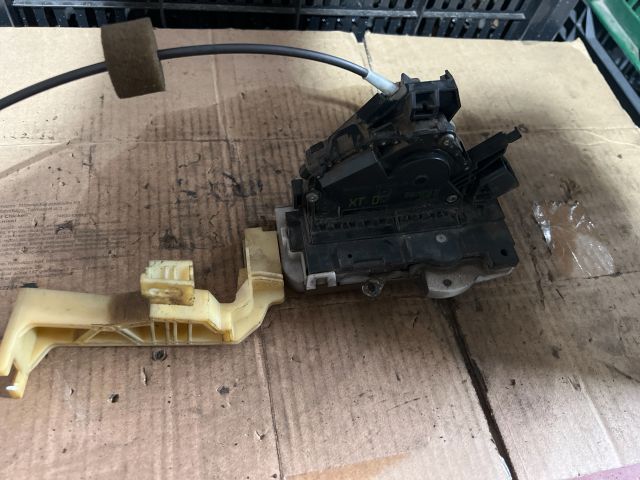 bontott FORD MONDEO III Jobb első Ajtózár