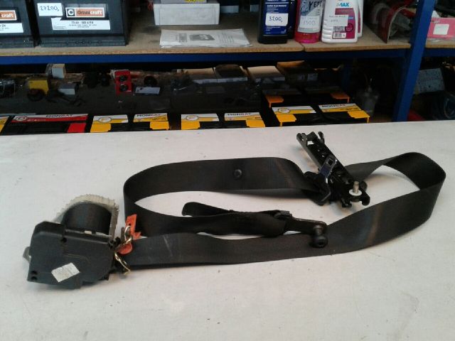 bontott FORD MONDEO III Jobb első Biztonsági Öv