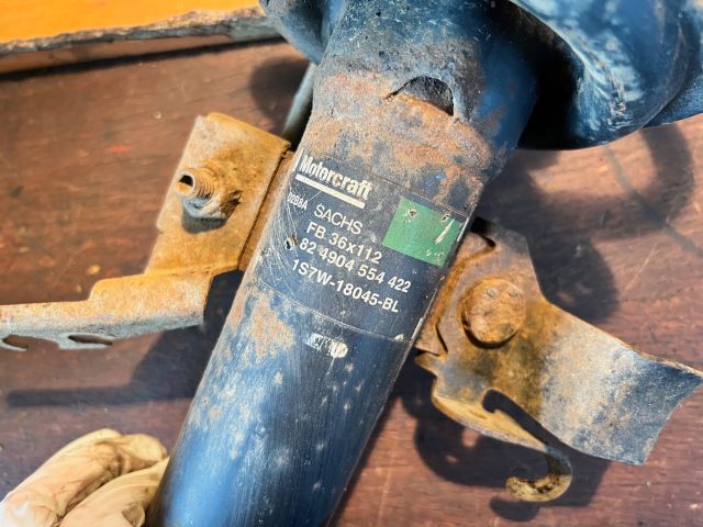 bontott FORD MONDEO III Jobb első Gólyaláb (Lengécsillapító, Rugó)