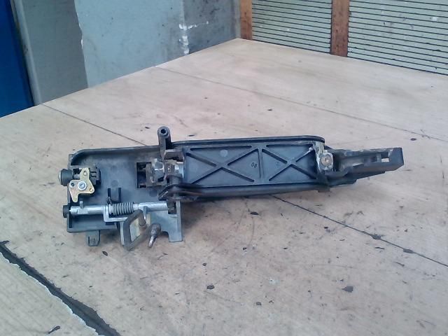 bontott FORD MONDEO III Jobb első Külső Kilincs