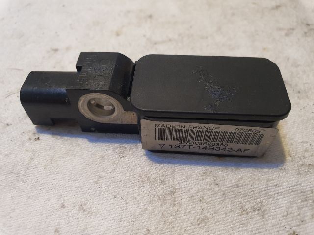 bontott FORD MONDEO III Jobb első Oldal Ütközés Érzékelő