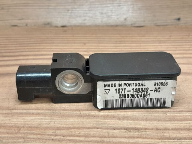 bontott FORD MONDEO III Jobb első Oldal Ütközés Érzékelő