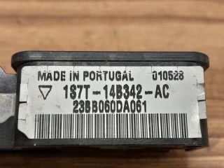 bontott FORD MONDEO III Jobb első Oldal Ütközés Érzékelő
