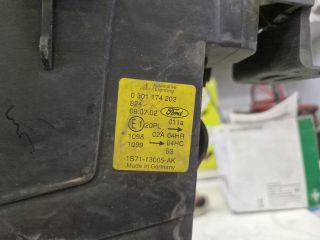 bontott FORD MONDEO III Jobb Fényszóró