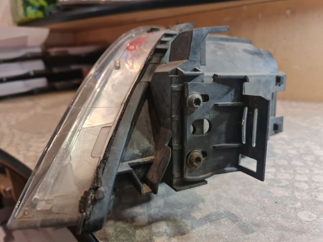 bontott FORD MONDEO III Jobb Fényszóró