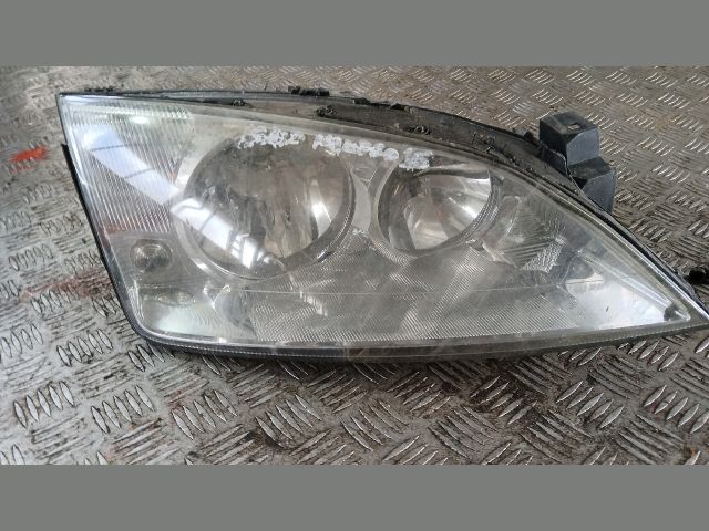 bontott FORD MONDEO III Jobb Fényszóró