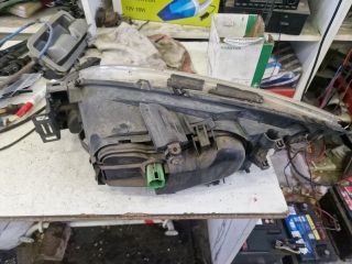 bontott FORD MONDEO III Jobb Fényszóró