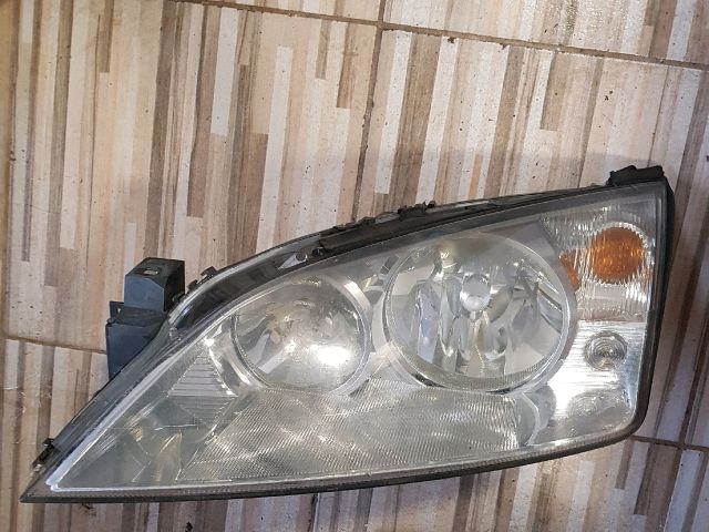 bontott FORD MONDEO III Jobb Fényszóró