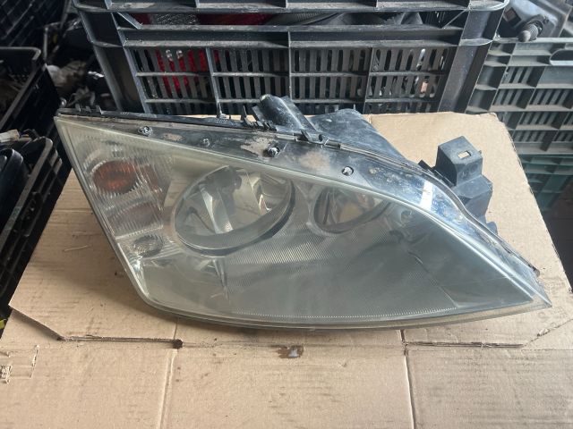 bontott FORD MONDEO III Jobb Fényszóró