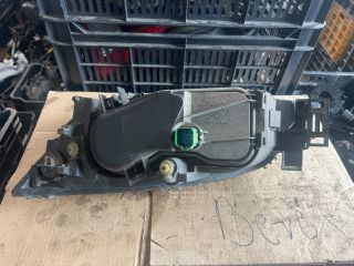 bontott FORD MONDEO III Jobb Fényszóró