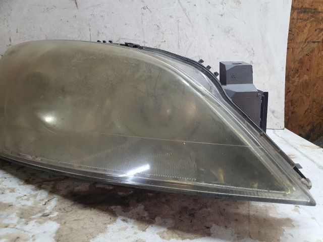bontott FORD MONDEO III Jobb Fényszóró