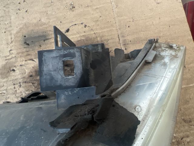 bontott FORD MONDEO III Jobb Fényszóró