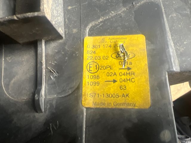 bontott FORD MONDEO III Jobb Fényszóró