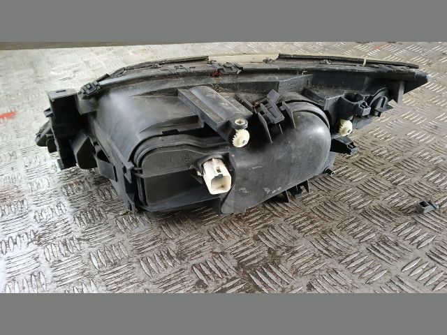 bontott FORD MONDEO III Jobb Fényszóró