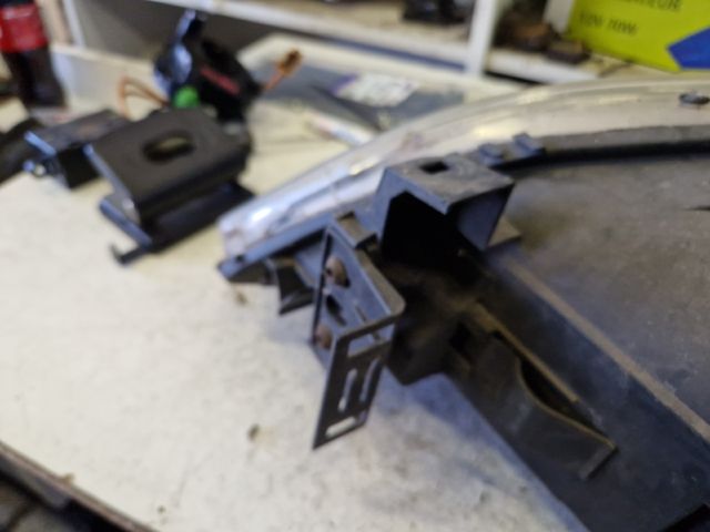 bontott FORD MONDEO III Jobb Fényszóró